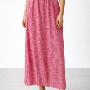100% silk pink maxi skirt date night/office. Easter spring summer